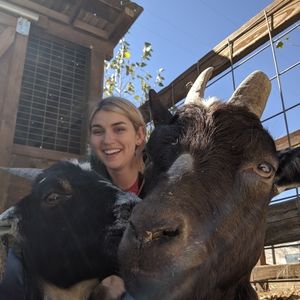 Meet your Posher, Kayla